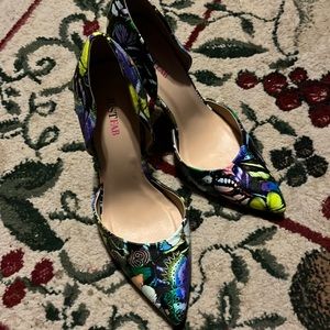 Beautiful, floral blue heels.